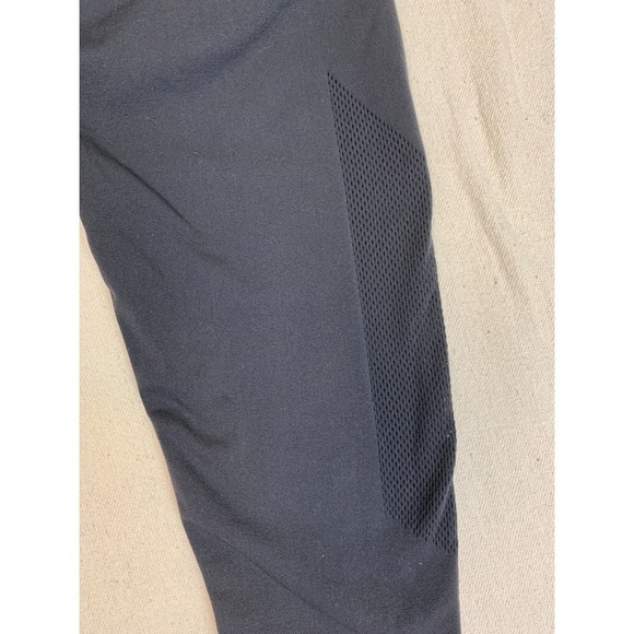 lululemon Black Reveal Crop 15" Size 10 - Picture 7 of 9